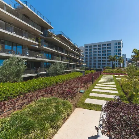 Monumental Grand Funchal (Madeira)